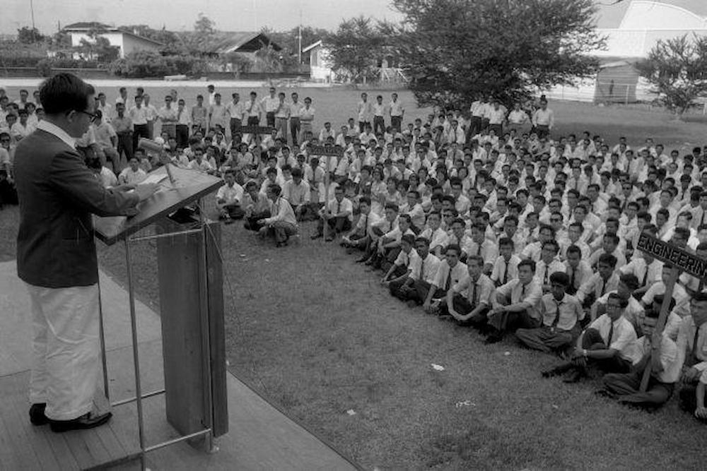 prince edward road mrt - singapore polytechnic uniform