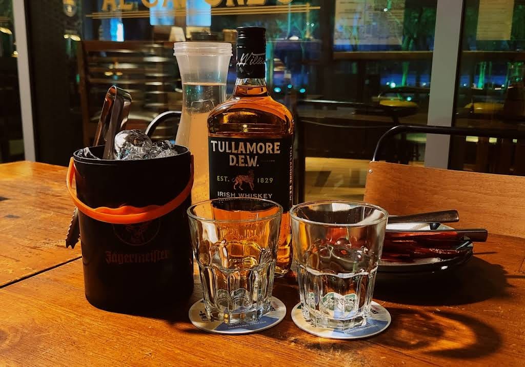 KALLANG GUIDE - AL CAPONE'S