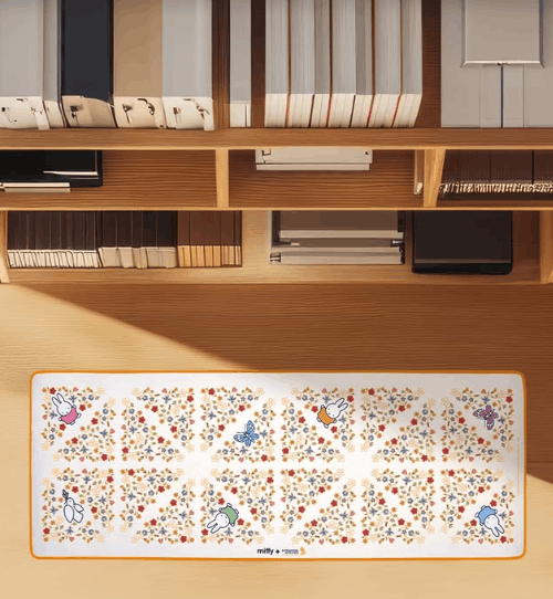  KrisShop x Miffy desk mat
