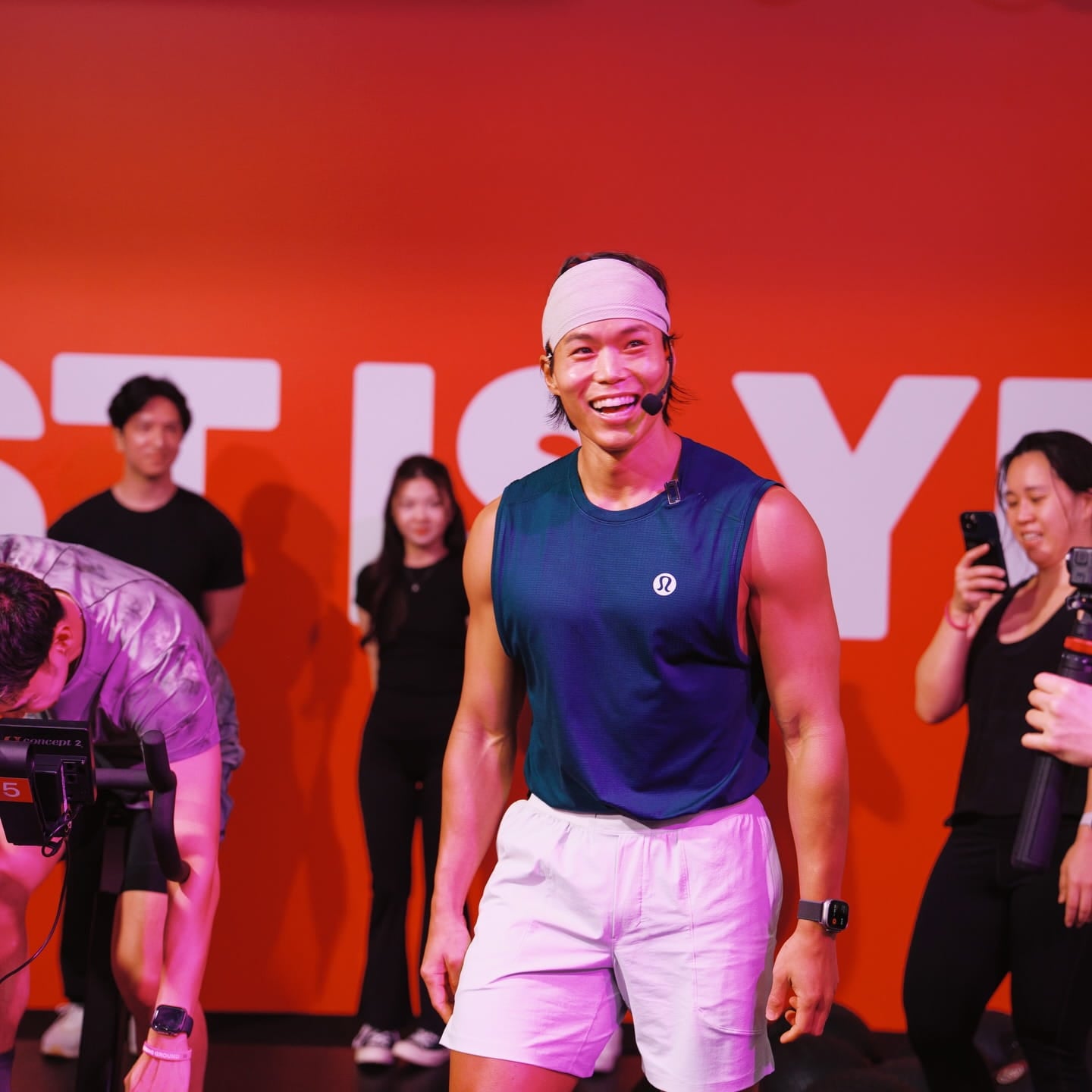 PAWS FOR A CAUSE - AMOTTI