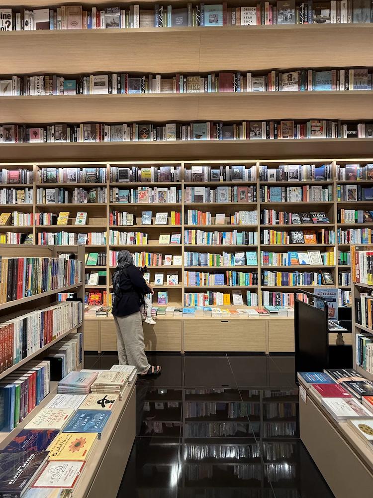 Tsutaya Bookstore AEON Mall - books