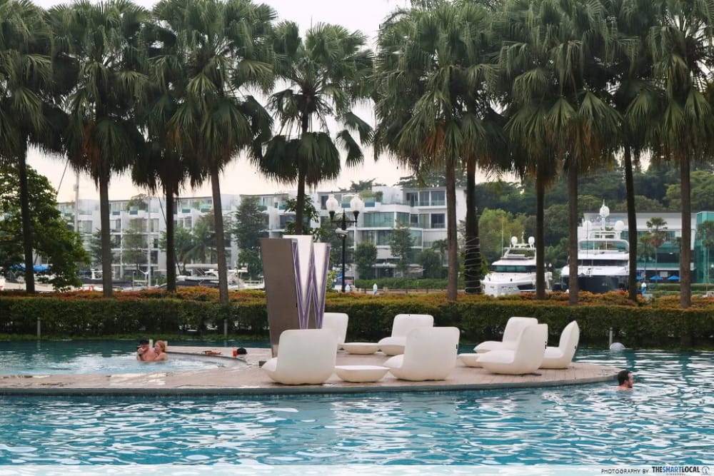 W Singapore - The WET Deck
