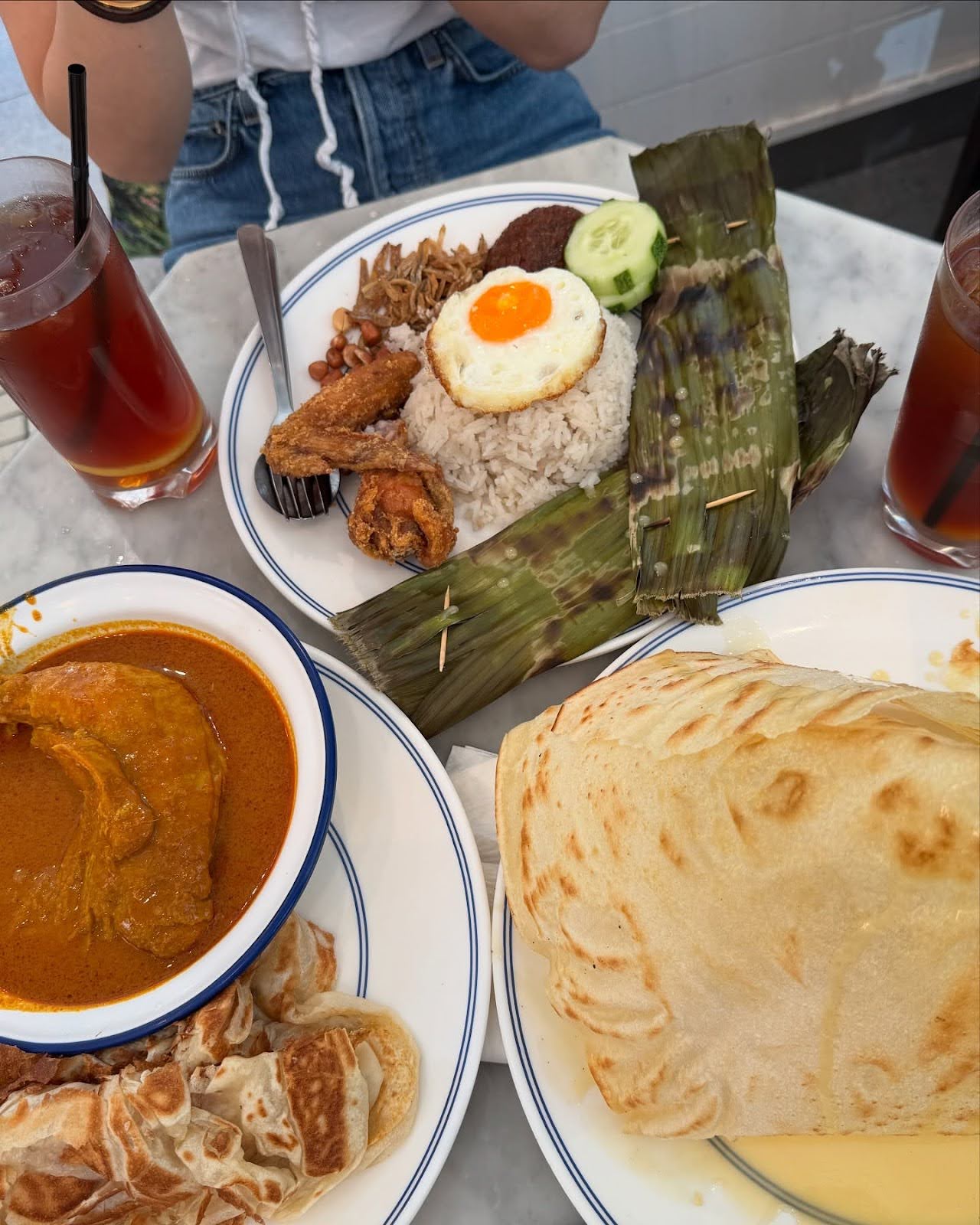 changi airport late night - cafe o