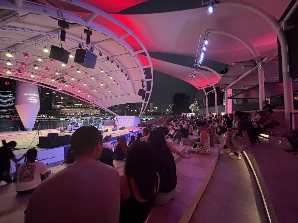 free things to do in singapore - free concerts at the esplanade