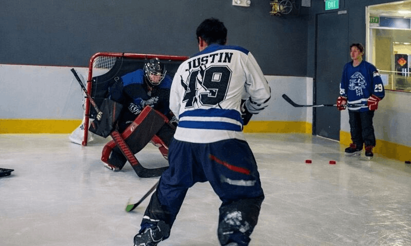 ice penguin ice skating rink clarke quay central ice hockey