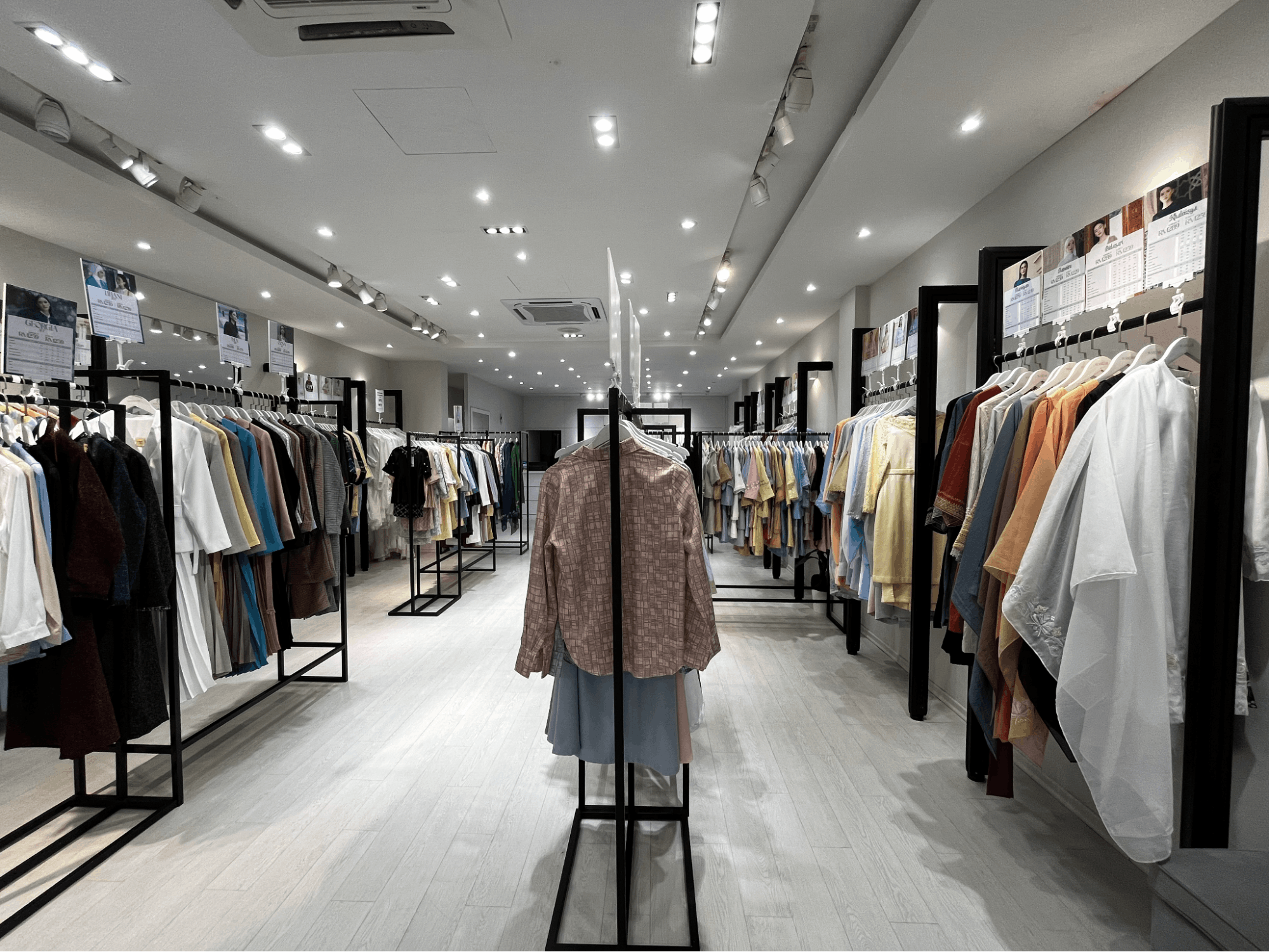 Wanzar JB store interior