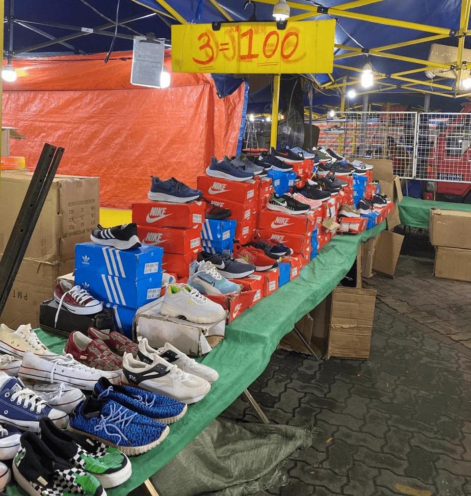 night markets in jb - shoes