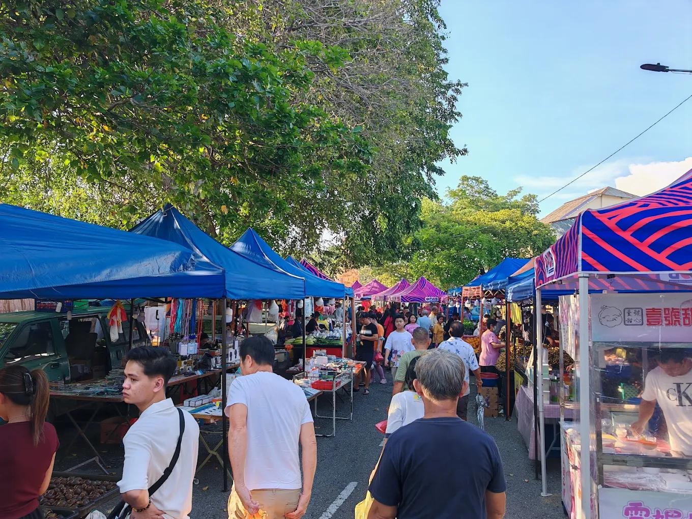 night markets in jb - Taman Ungku Tun Aminah Night Market