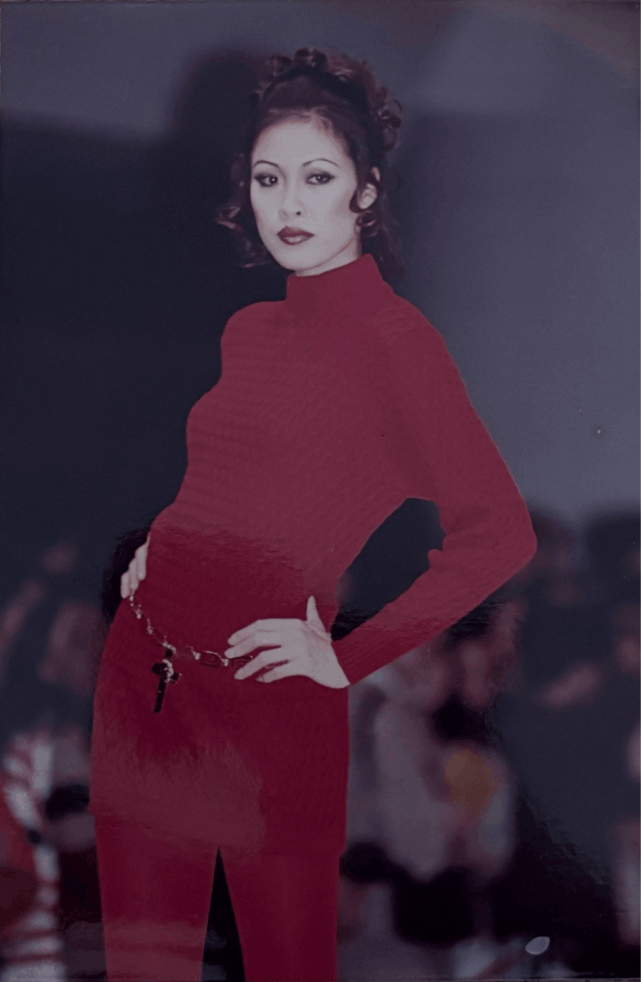 lyn wang teo walking in versace fall winter 1993 show