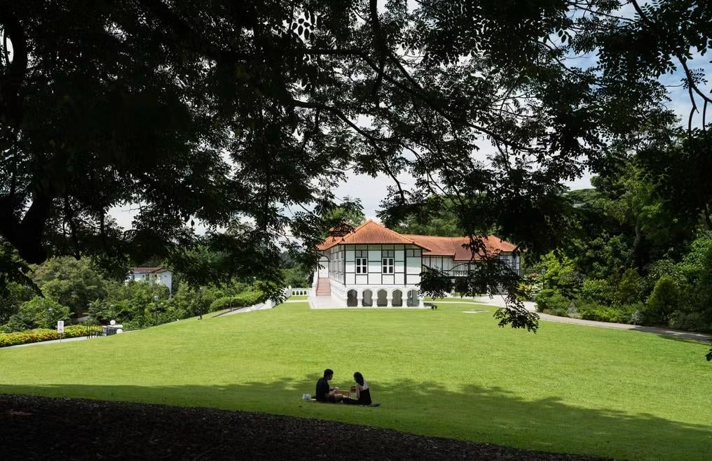 Atbara House - Grass lawn