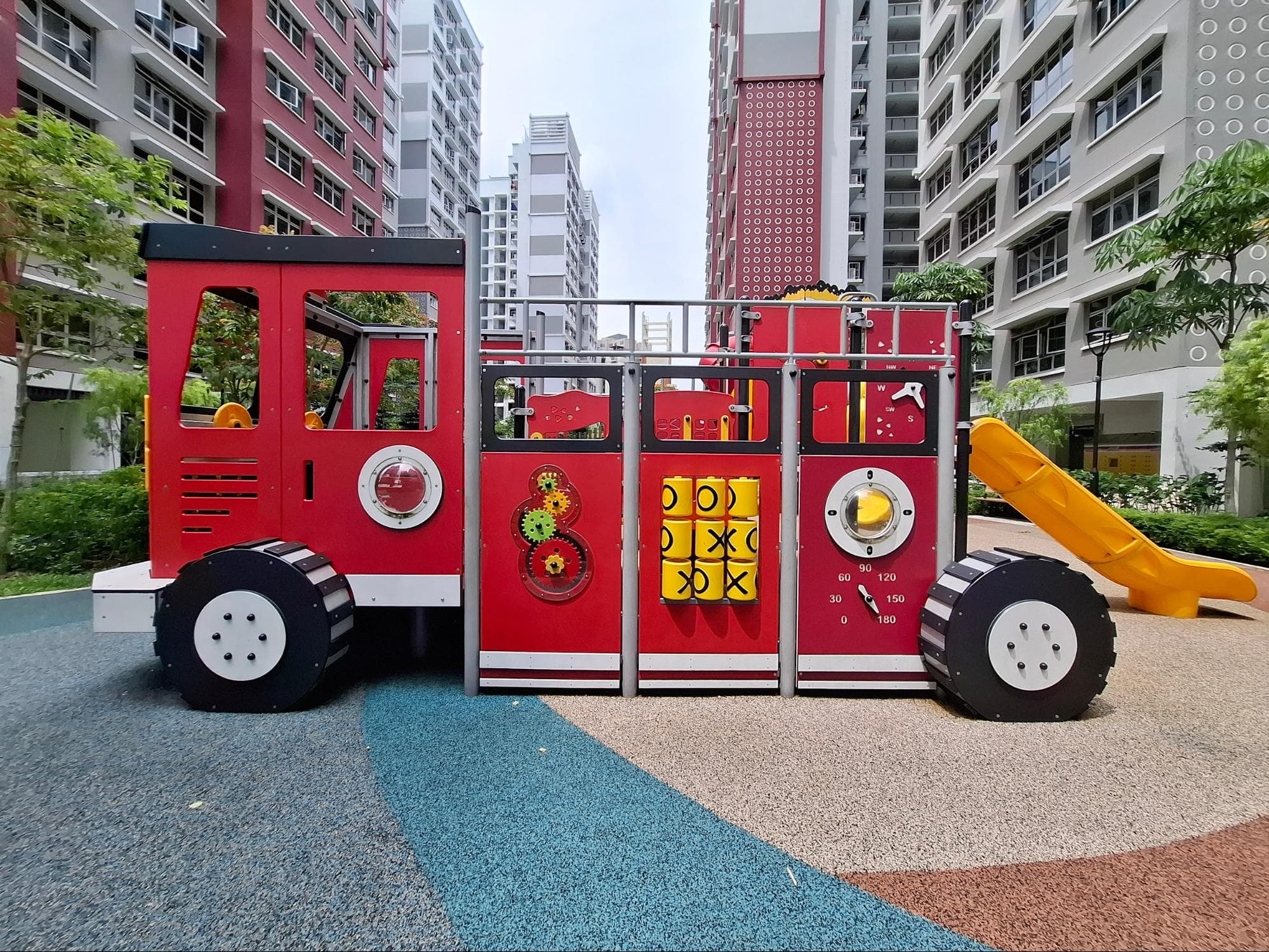 Boon Lay Glade Big Firetruck