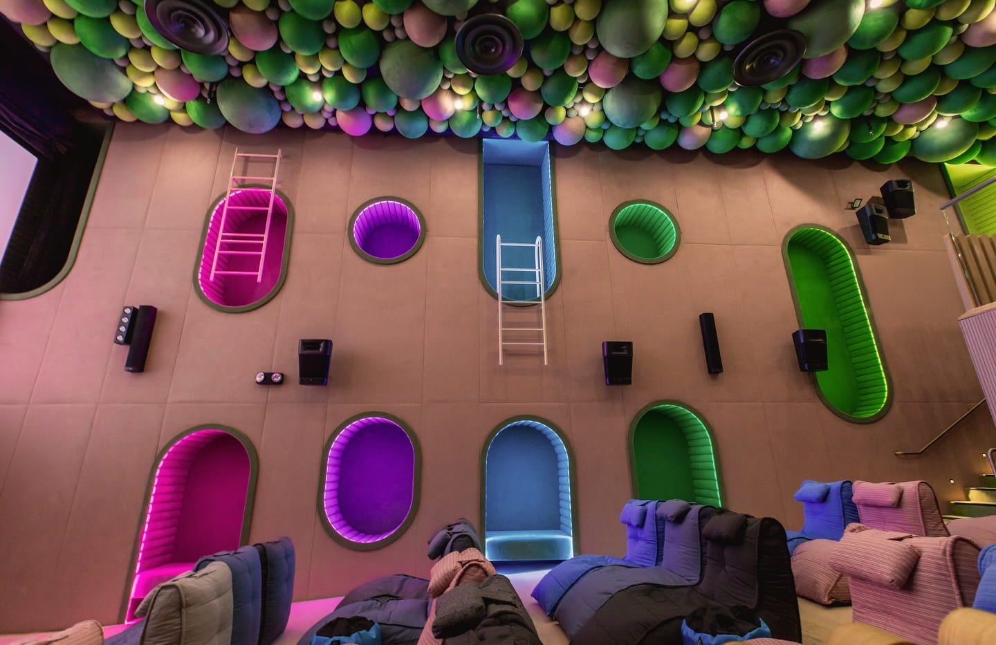 Dreamers at Shaw Lido - coloured kids theatre