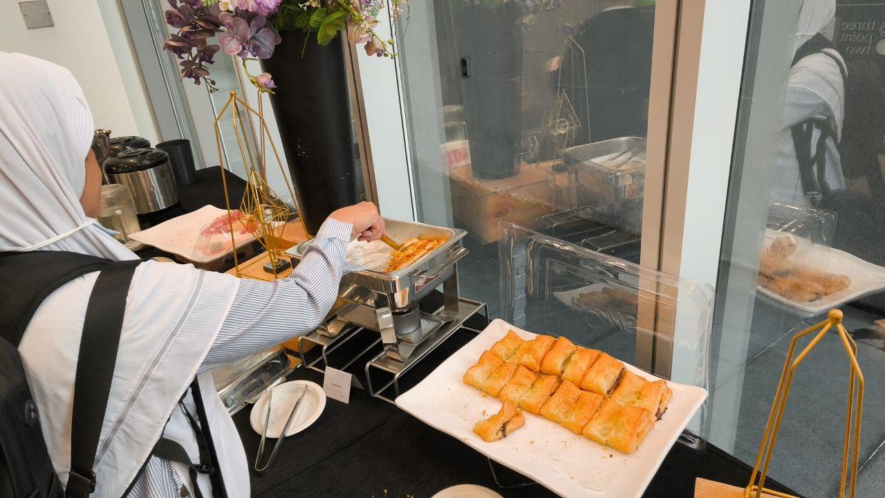 Local uni Telegram groups for free food - buffet leftovers (2)