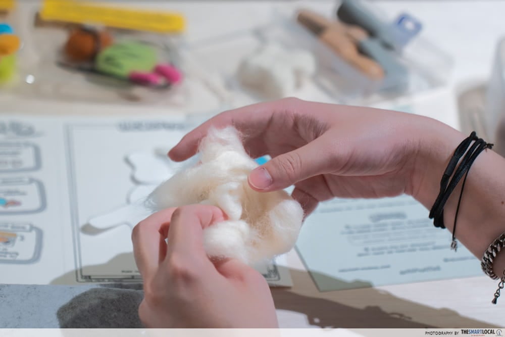 Antinormal felting wool
