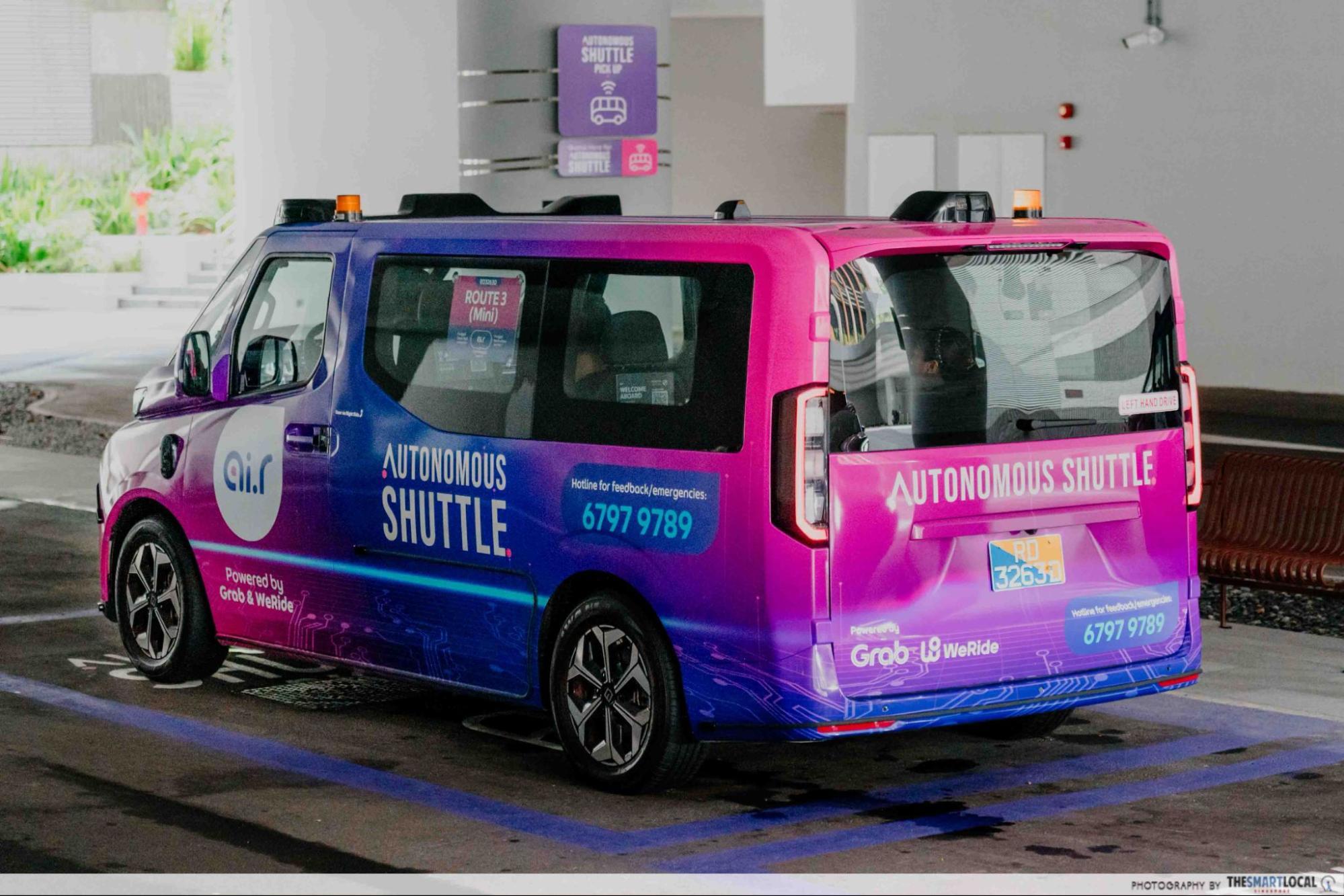 Self-driving Shuttles Punggol - WeRide GXR at the Pick Up Point
