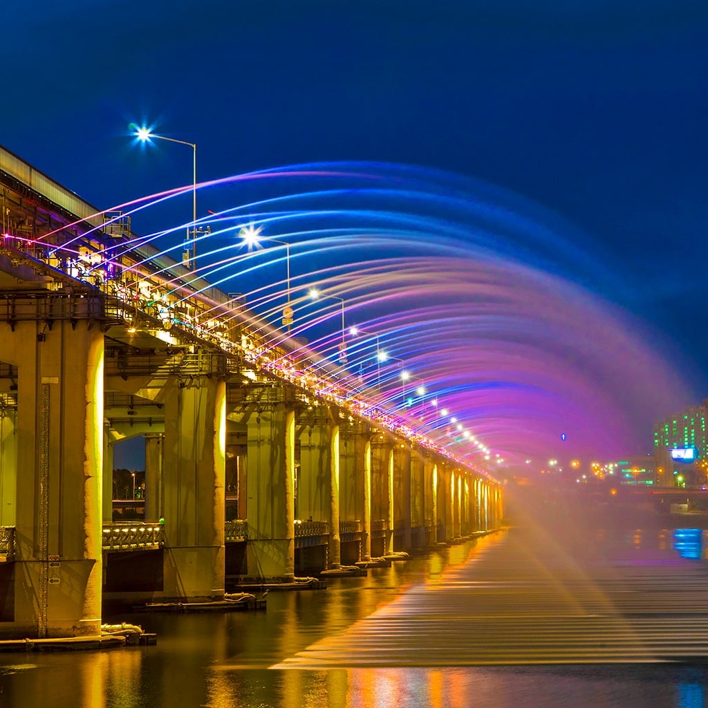 banpo bridge rainbow fountain visit korea