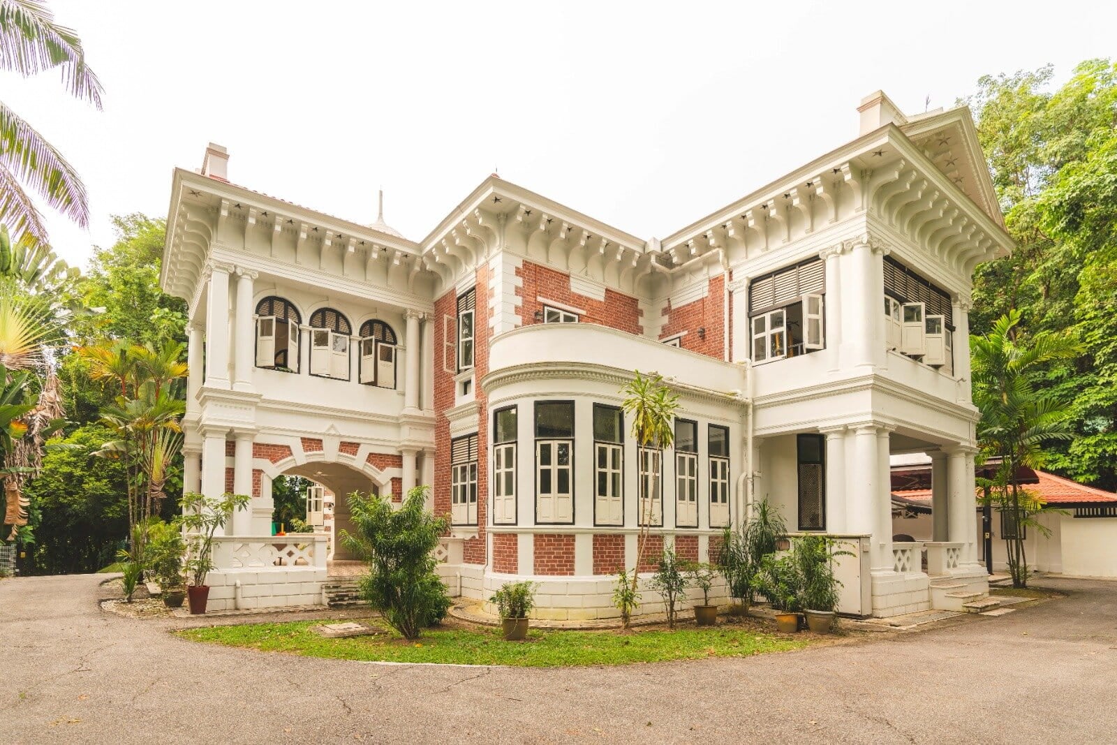 golden bell mansion - architecture