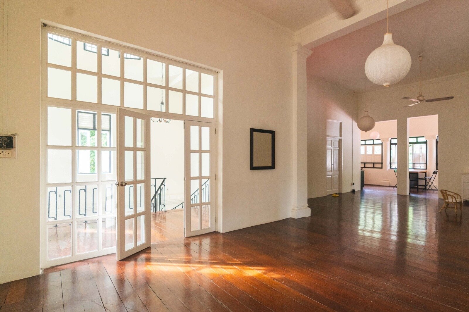 golden bell mansion - inside