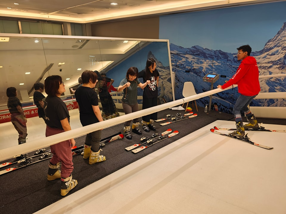 Singapore Ski and Snowboard Academy