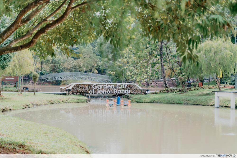 Hutan Bandar MBJB - pond