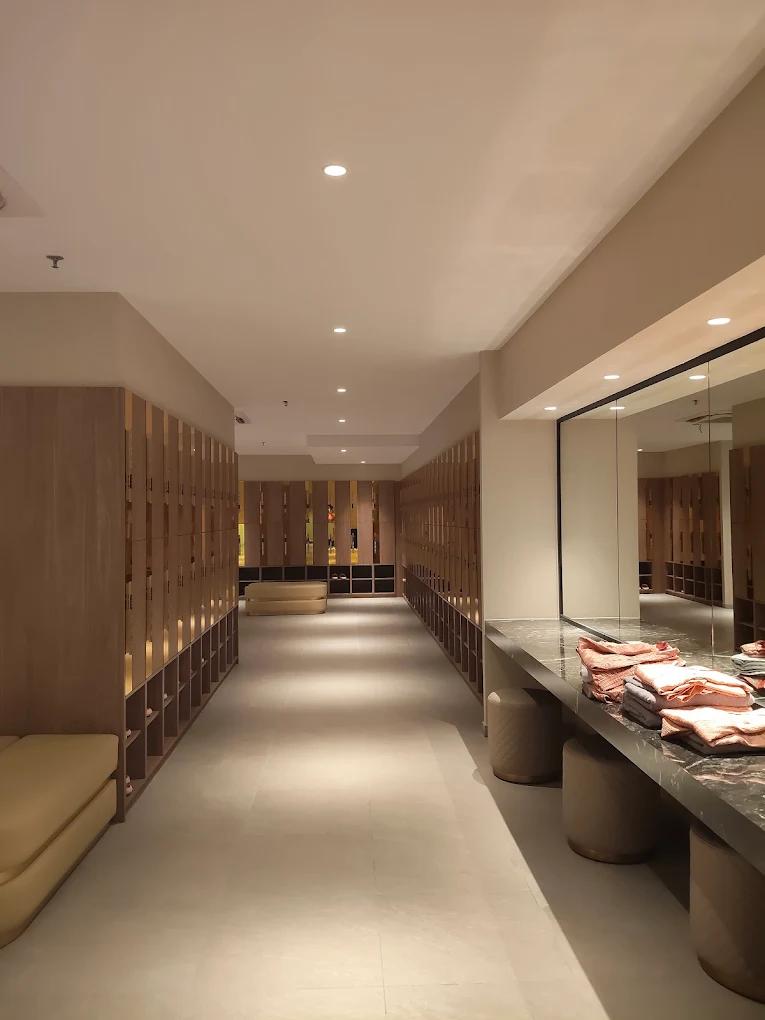 Natural Asia Health - changing room
