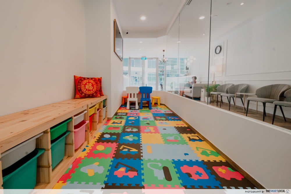 straits podiatry - child-friendly room