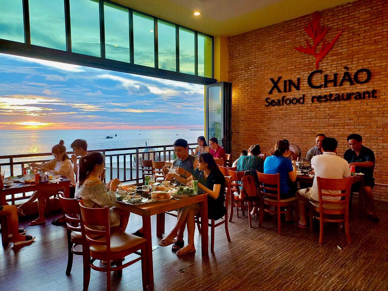 18 best things to do in phu quoc, vietnam - xin chao seafood restaurant
