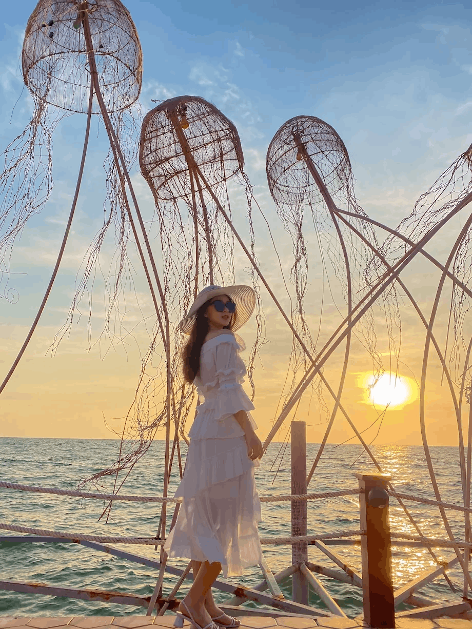 18 best things to do in phu quoc, vietnam - sunset sanato beach club 