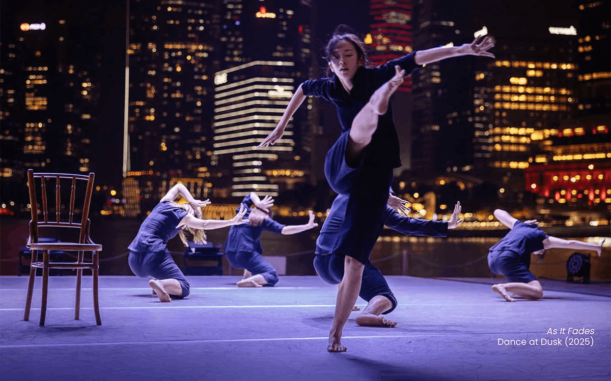 8 most romantic bus routes in singapore - dbs foundation outdoor theatre free performance