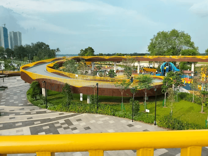 Elevated walkway at Danga Park