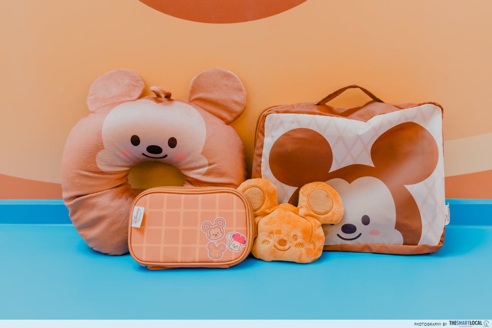 Disney Dessert Besties Travel