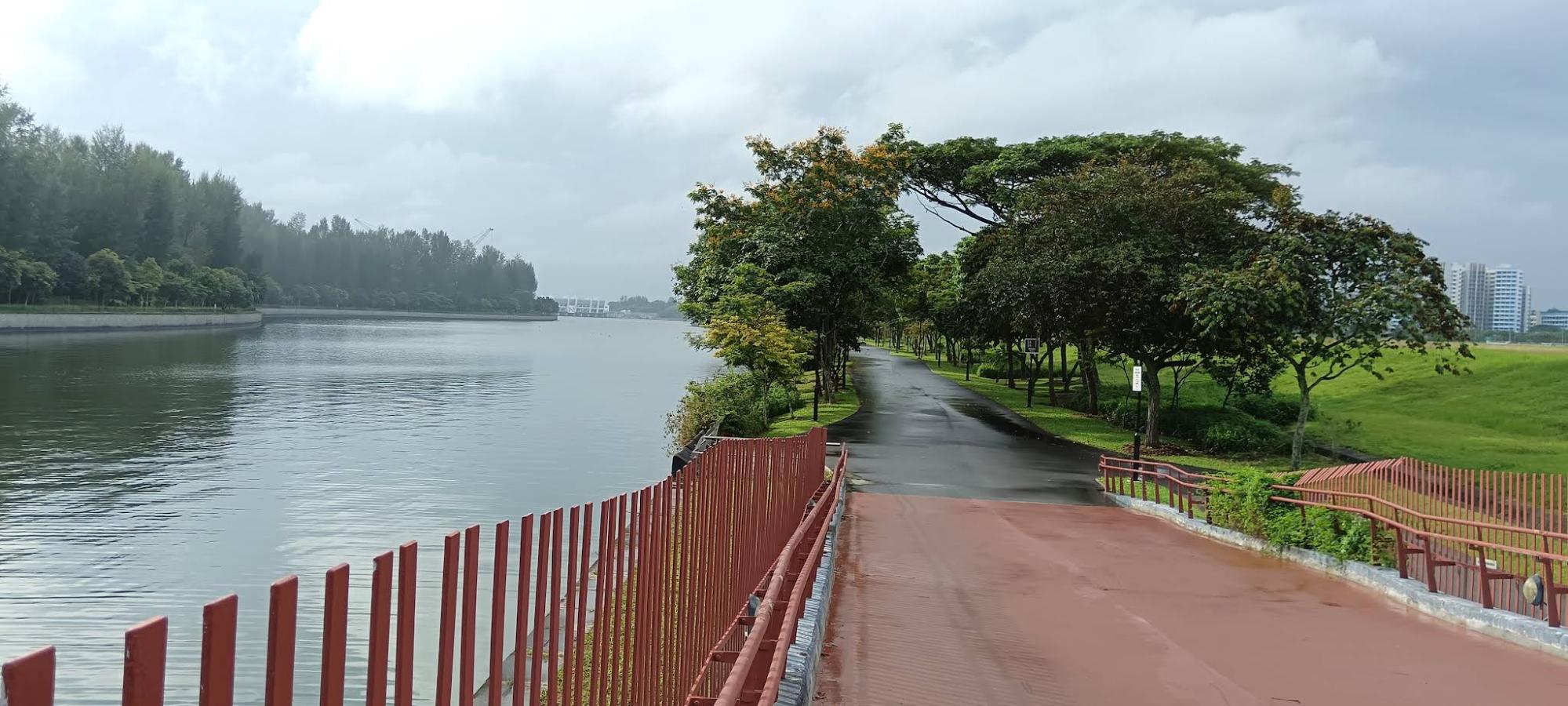Rollerblading trails Singapore - Punggol Promenade Bridge