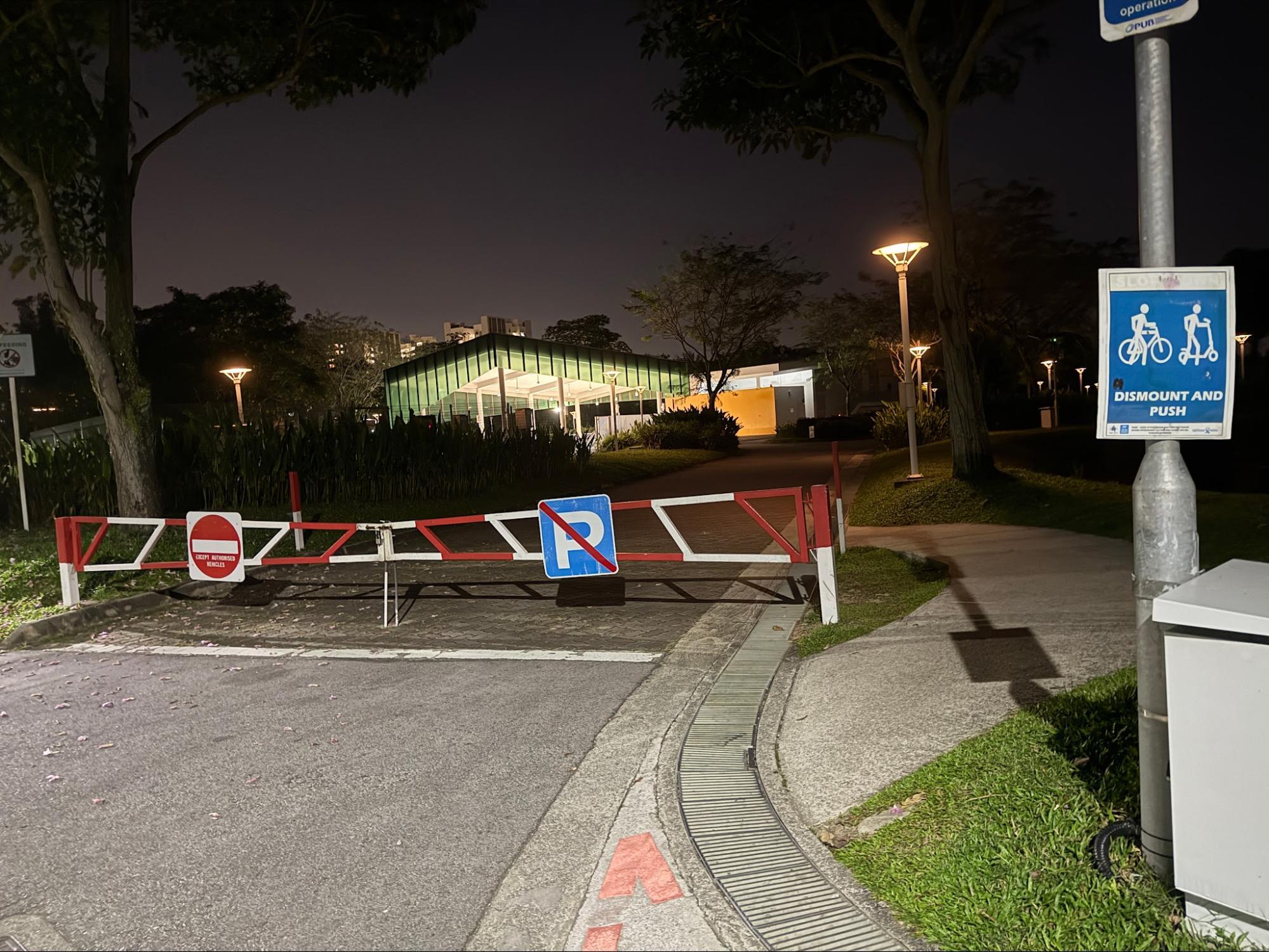 Rollerblading trails Singapore - Waterway Point to White Sands Mall (1)