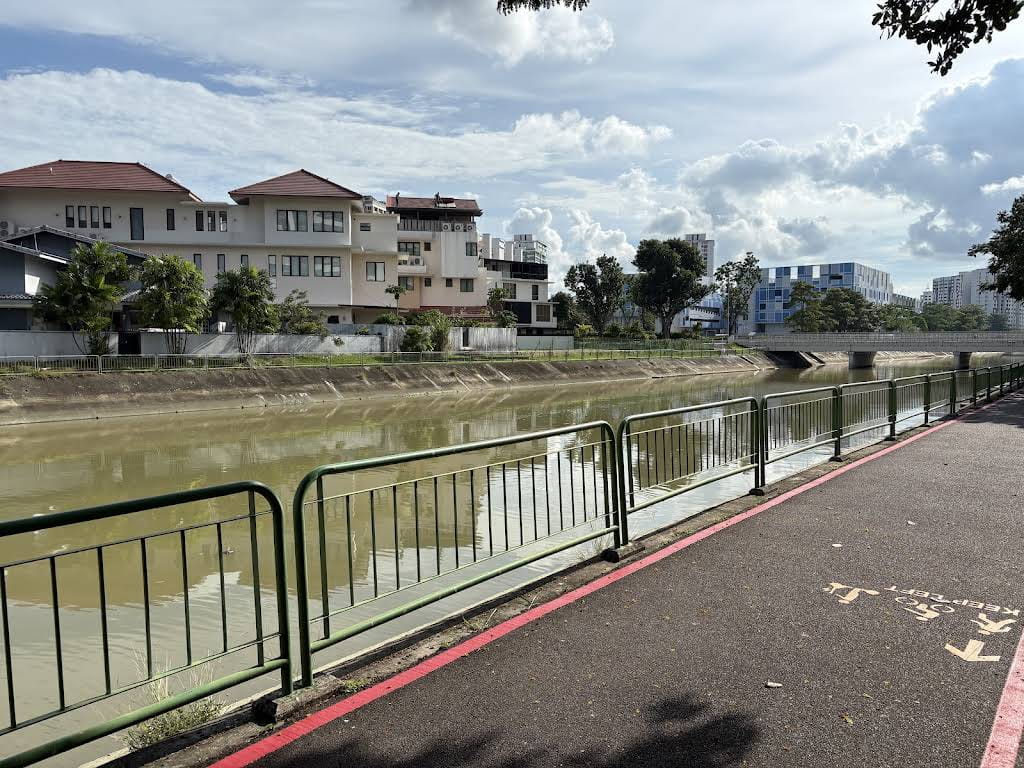 TEL5 - BEDOK PARK CONNECTOR