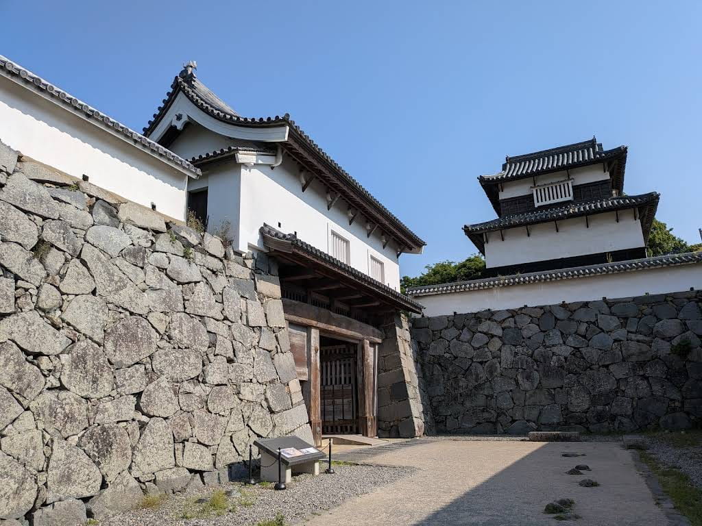fukuoka castle ruins walls