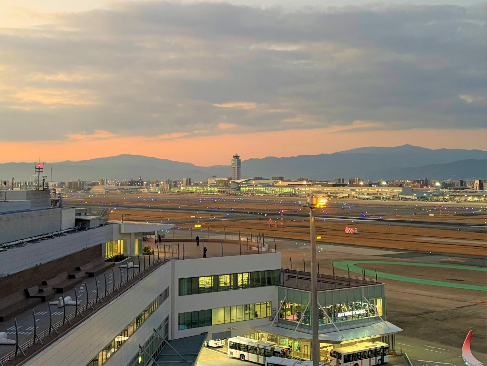 fukuoka airport runway