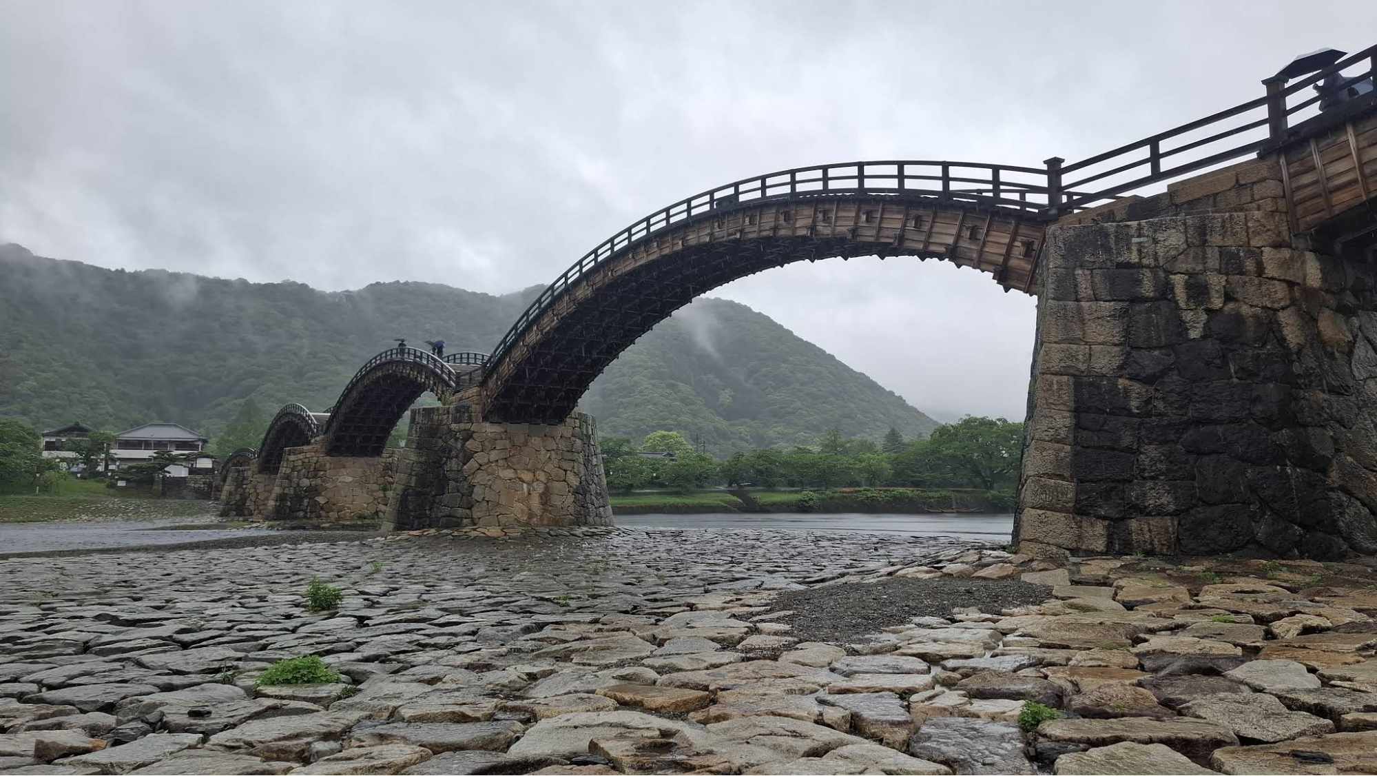 things to do in fukuoka - kintaikyo bridge