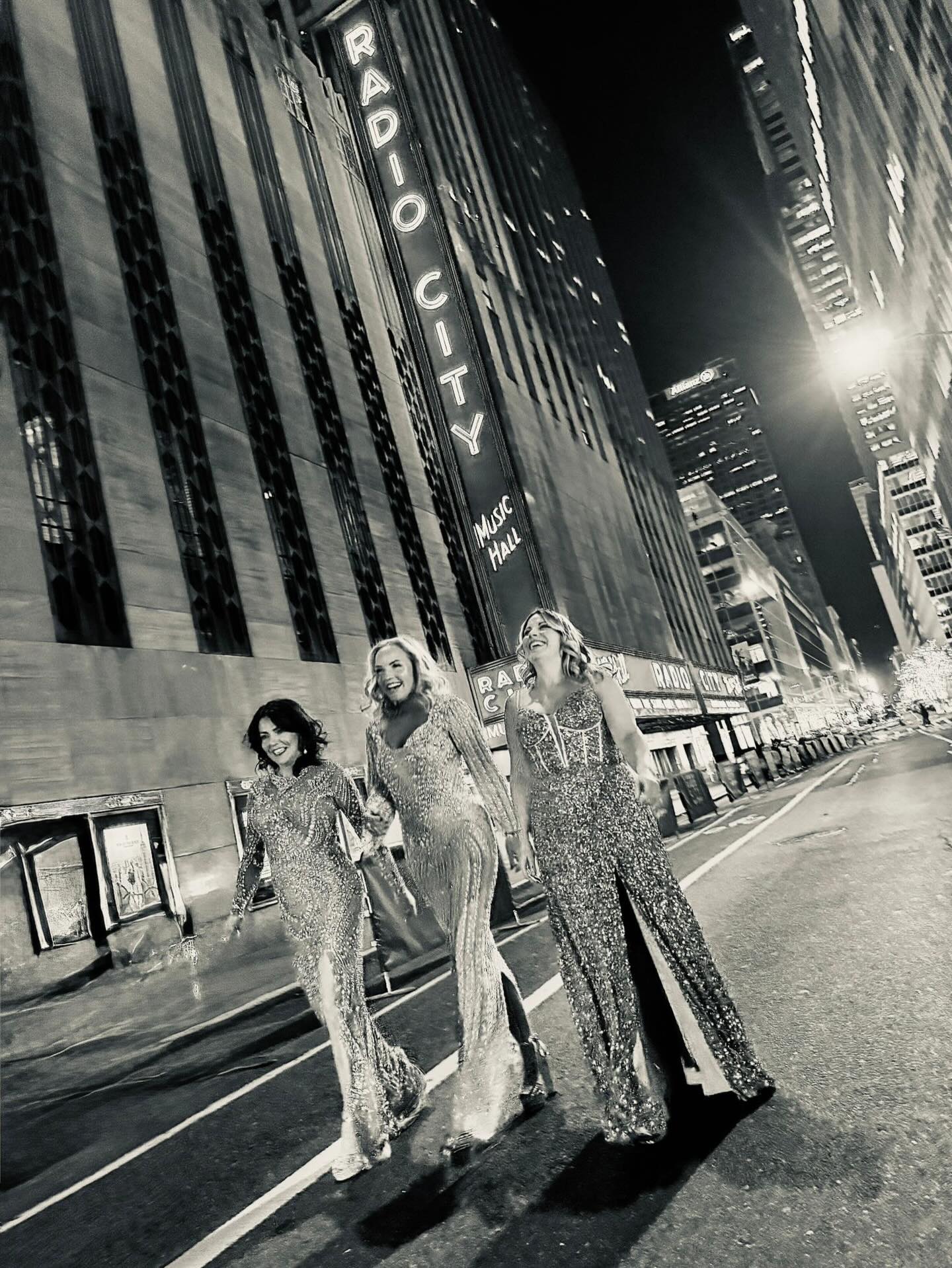 gravity concert - actresses
