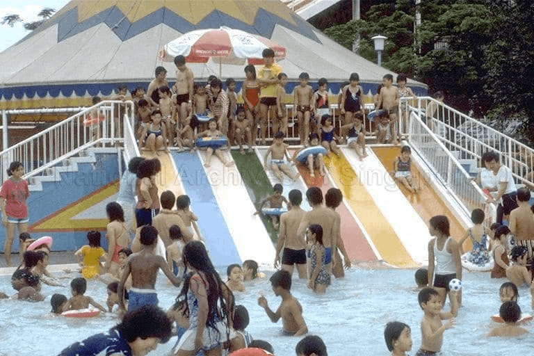 mitsukoshi garden - kids pool