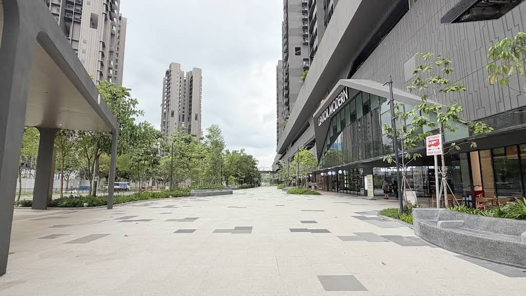 lentor modern mall public spaces