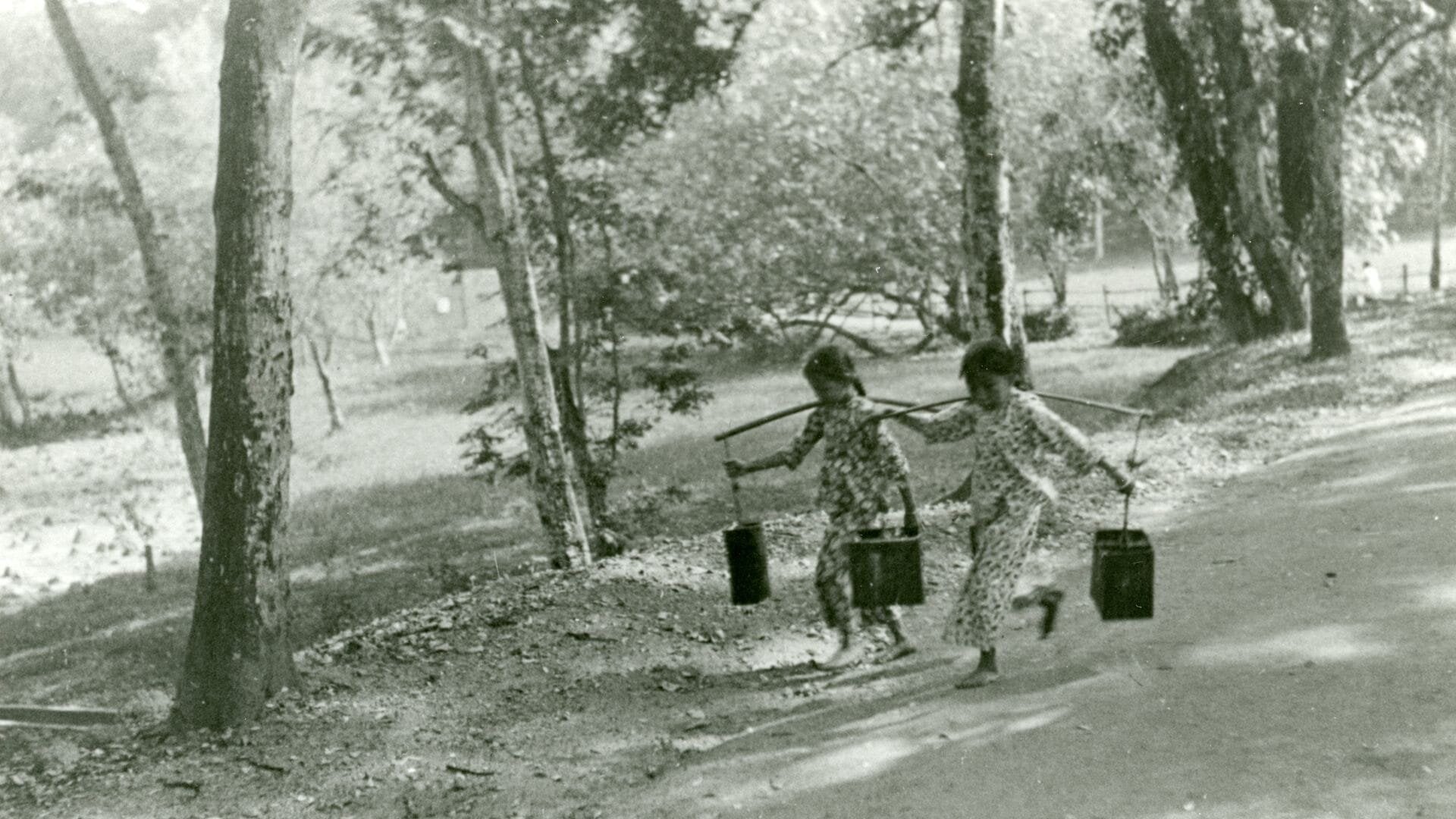 sentosa pulau blakang mati - children undated