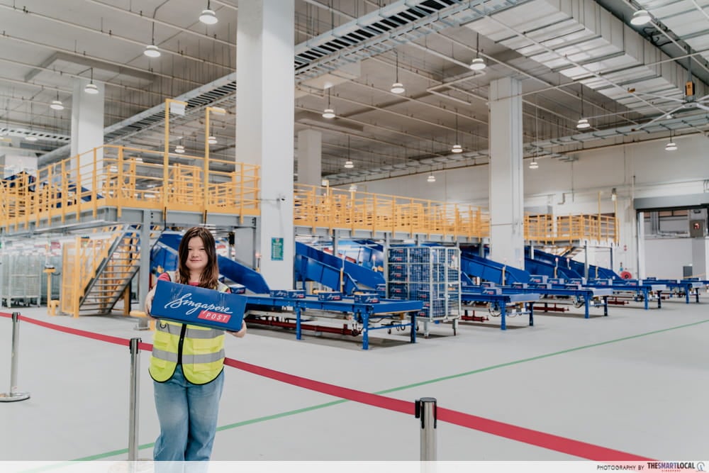 We Toured SingPost’s $30M Automated Parcel Facility For A BTS Look At How Our Parcels Reach Our Doorsteps - intelligent flexi sorter