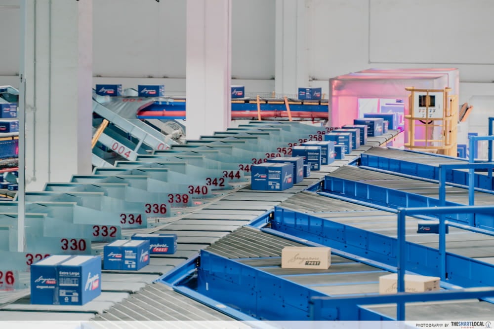 We Toured SingPost’s $30M Automated Parcel Facility For A BTS Look At How Our Parcels Reach Our Doorsteps - intelligent flexi sorter w OCR camera scanner