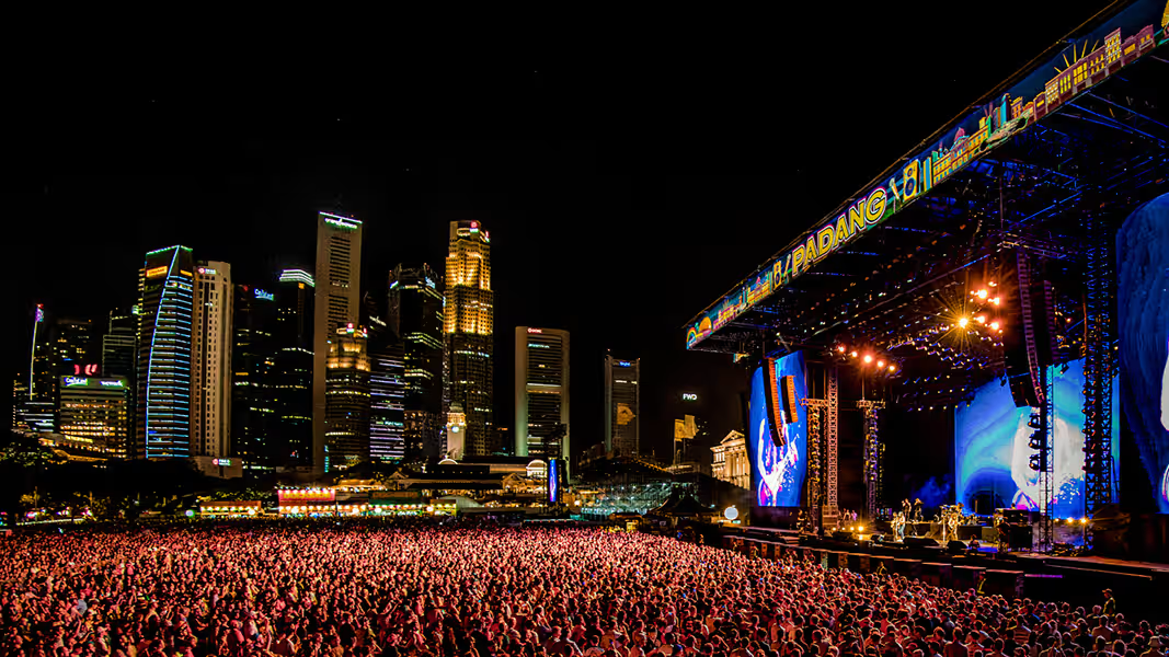 F1 concert 2026 barge stage