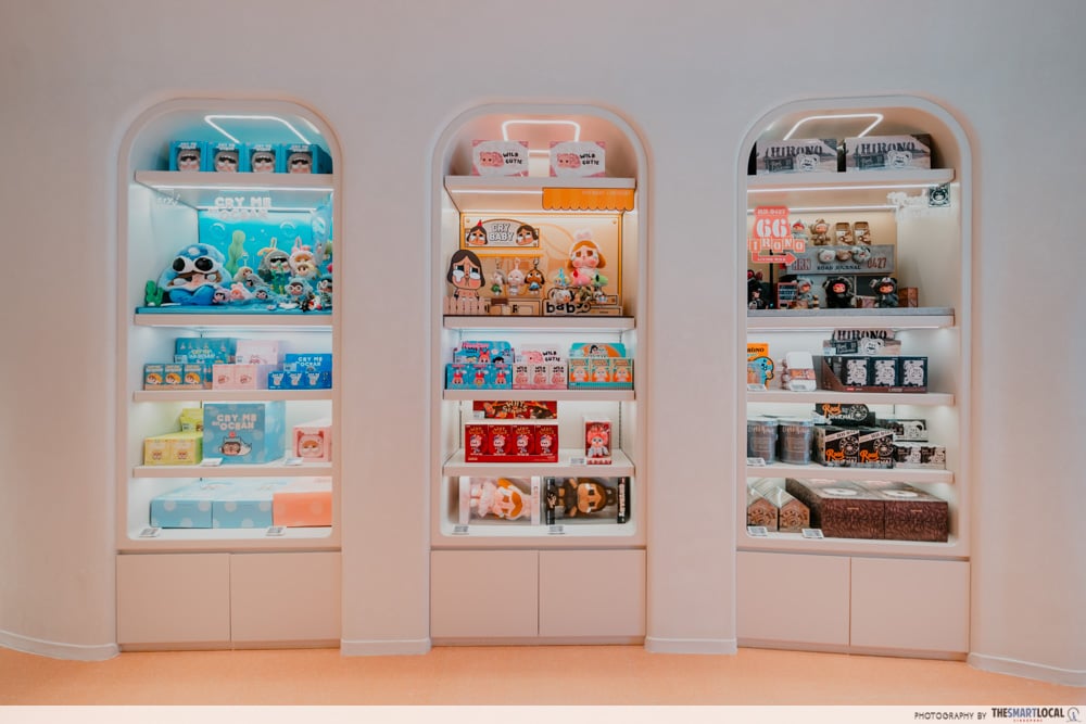 POP MART collectibles