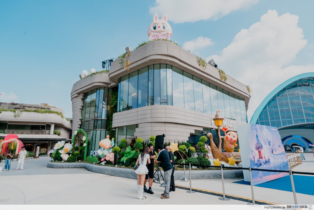 POP MART & POP BAKERY 