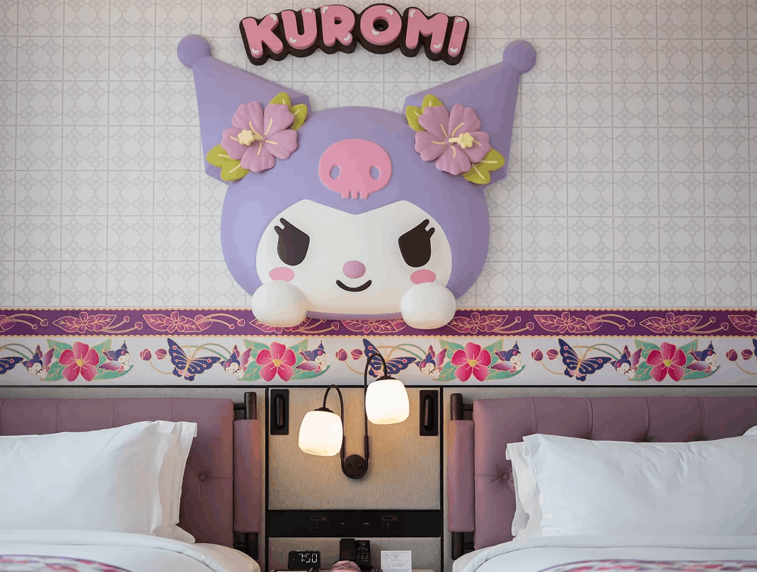 Kuromi hotel room