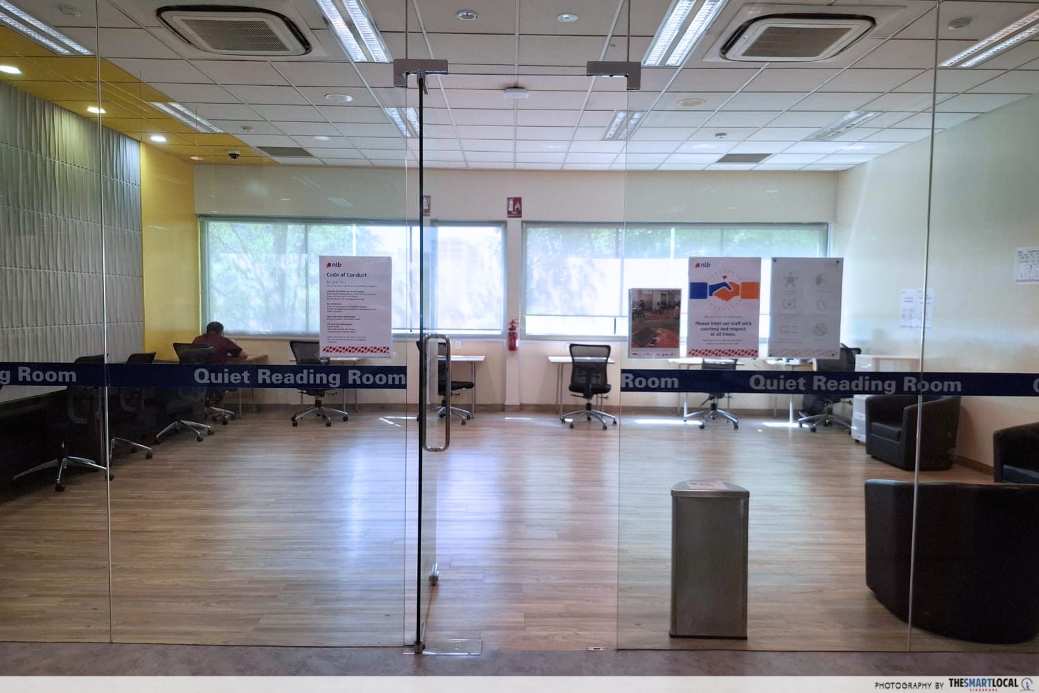ang mo kio library - quiet reading room