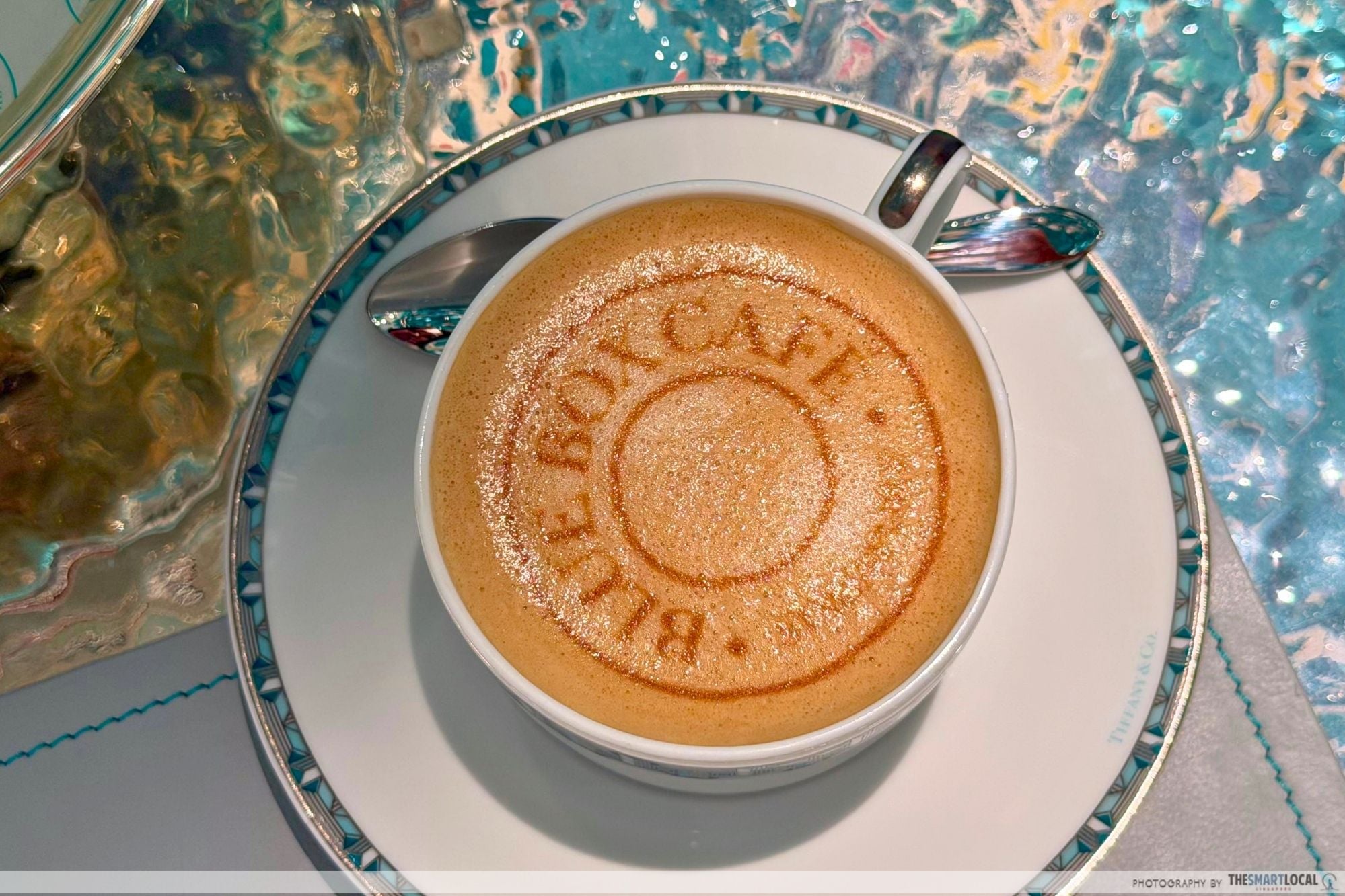 blue box cafe - flat white