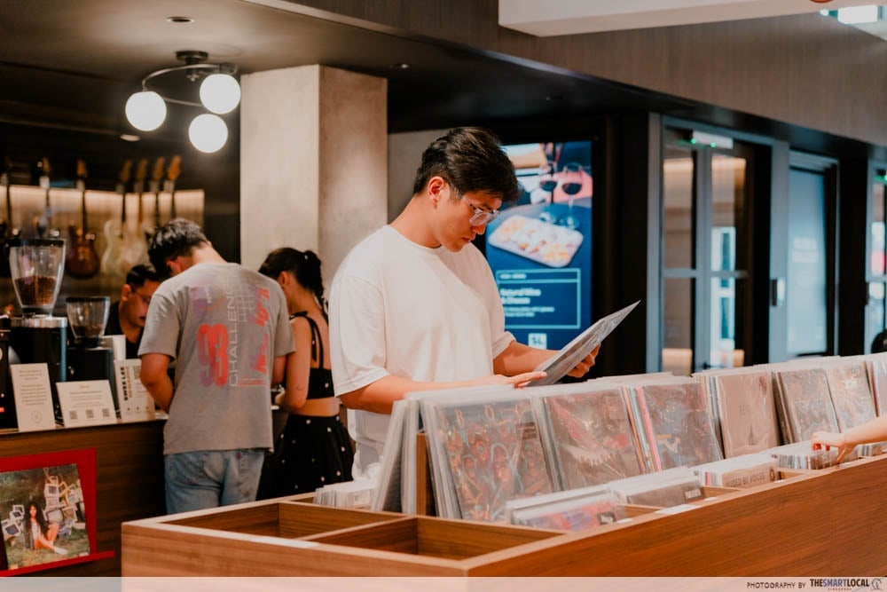Browsing vinyls